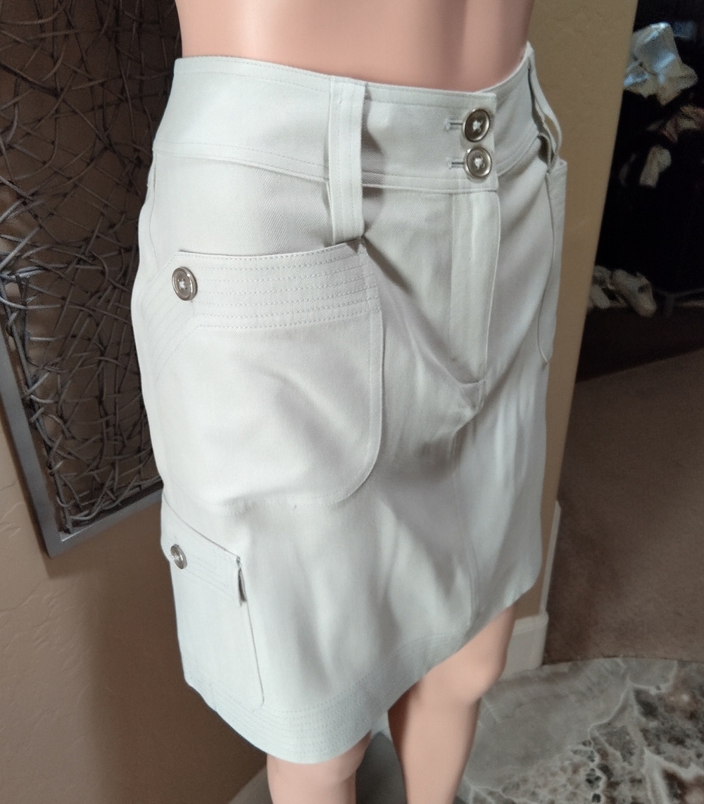 White House Black Market 100% Silk Light Gray Cargo Pencil Skirt - Picture 2 of 5